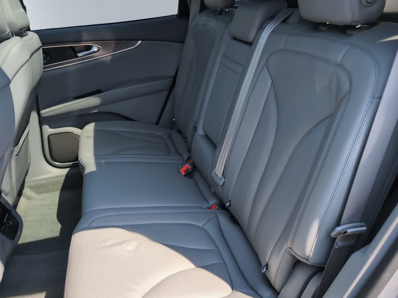 used 2020 Lincoln Nautilus car, priced at $25,298