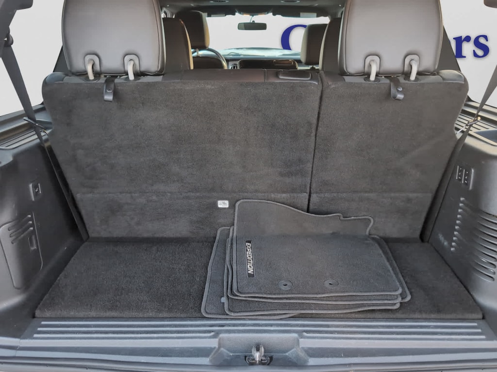 Used 2015 Ford Expedition XLT SUV