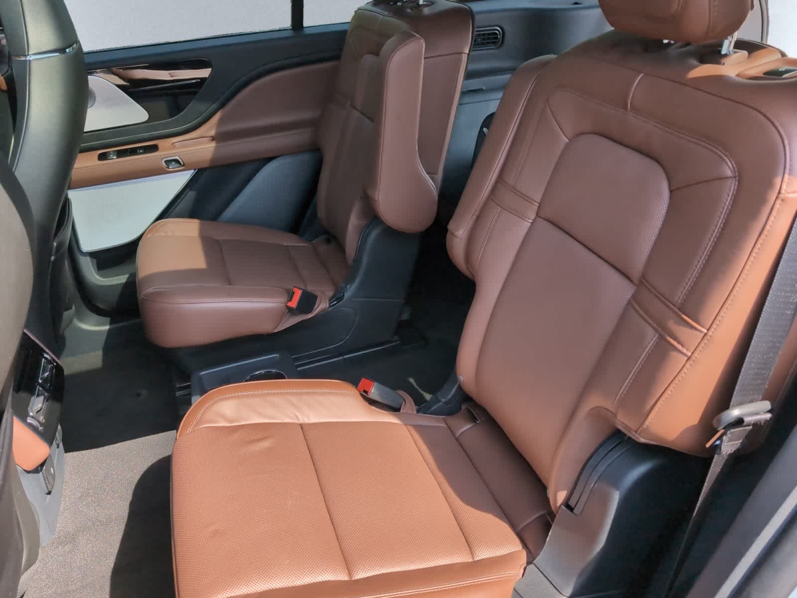 used 2025 Lincoln Aviator car, priced at $62,998