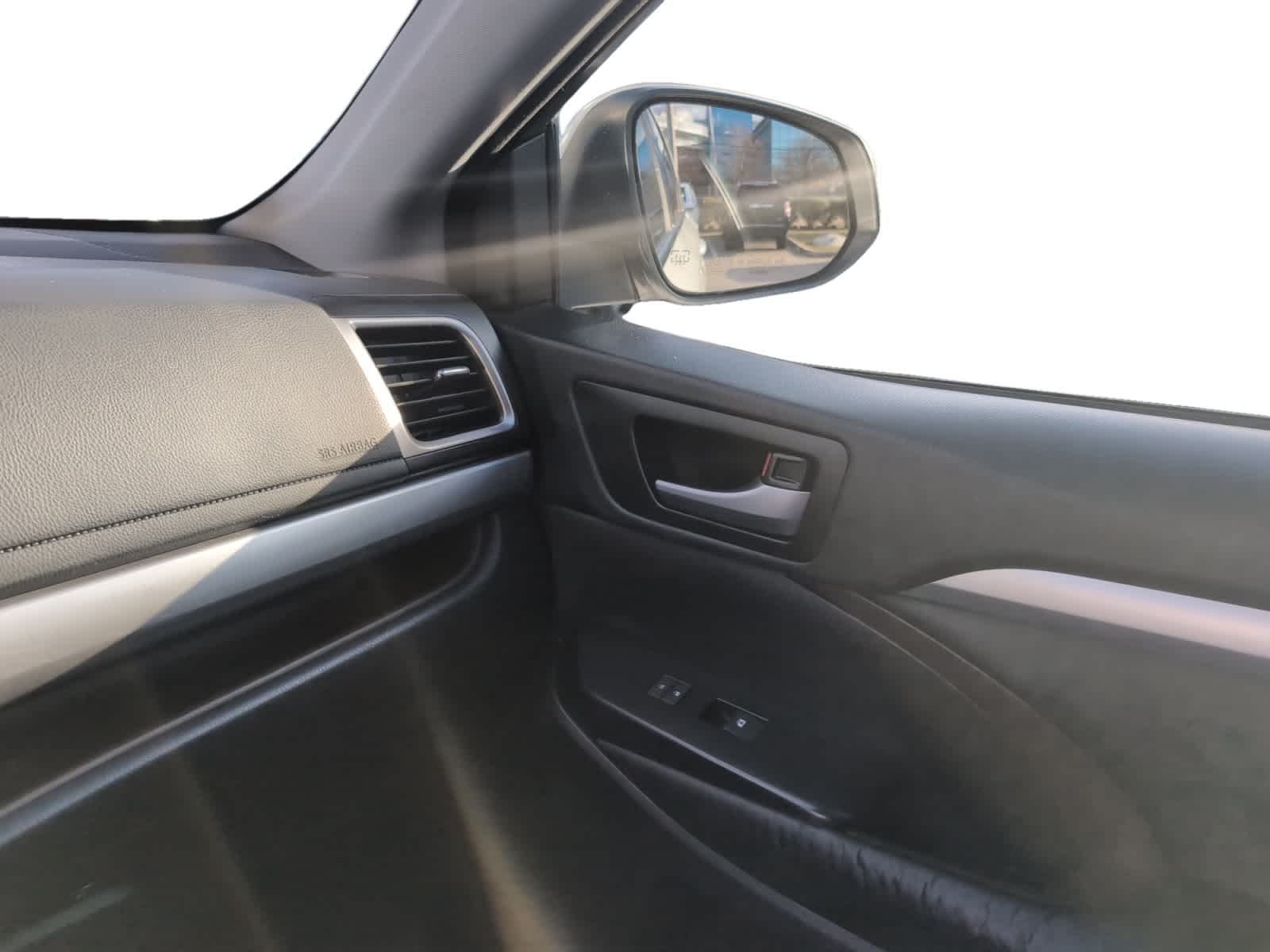 used 2016 Toyota Highlander car, priced at $14,998