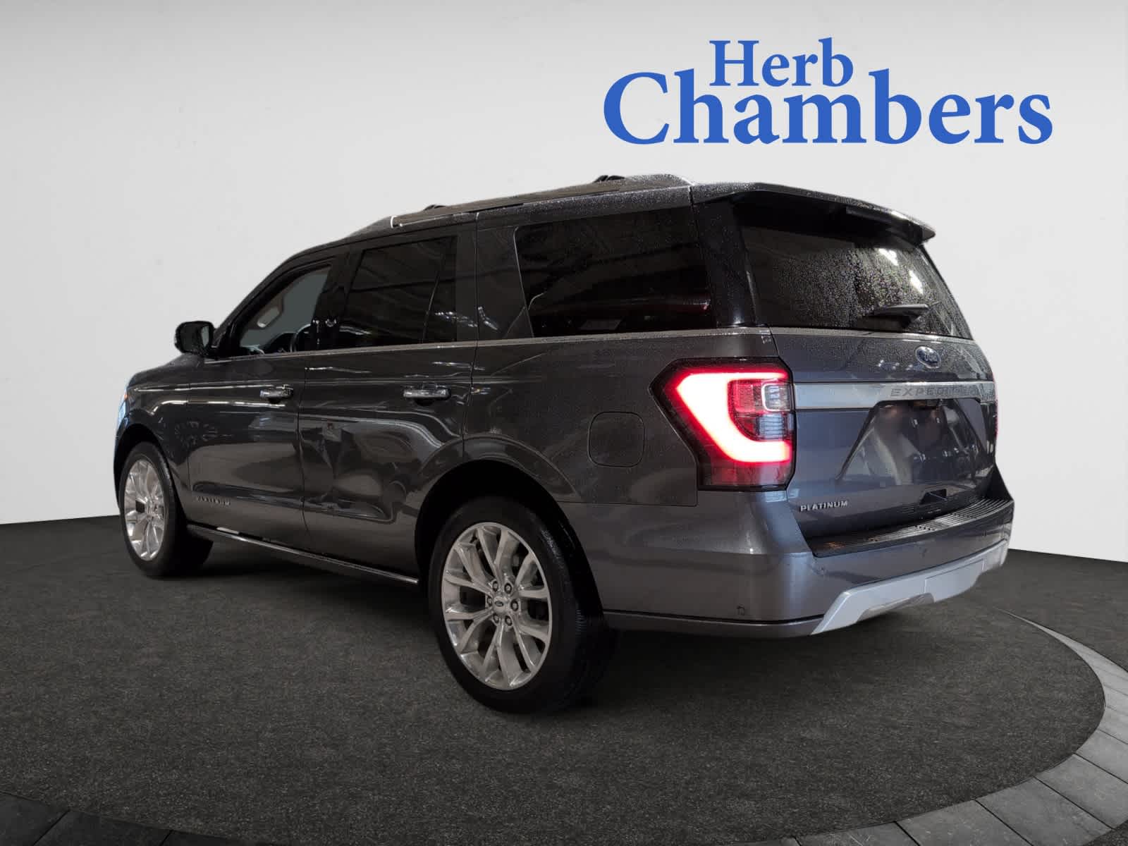 2019 Ford Expedition Platinum photo 3