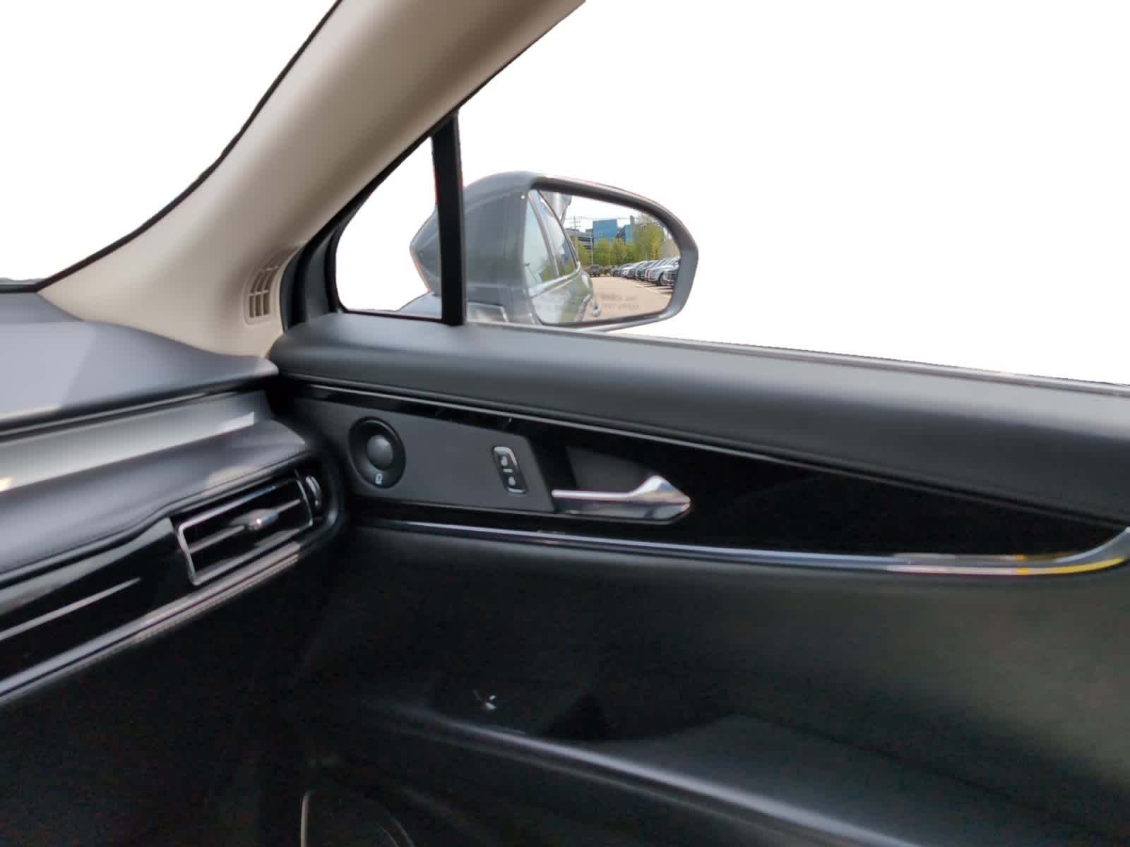 used 2022 Lincoln Nautilus car, priced at $31,898
