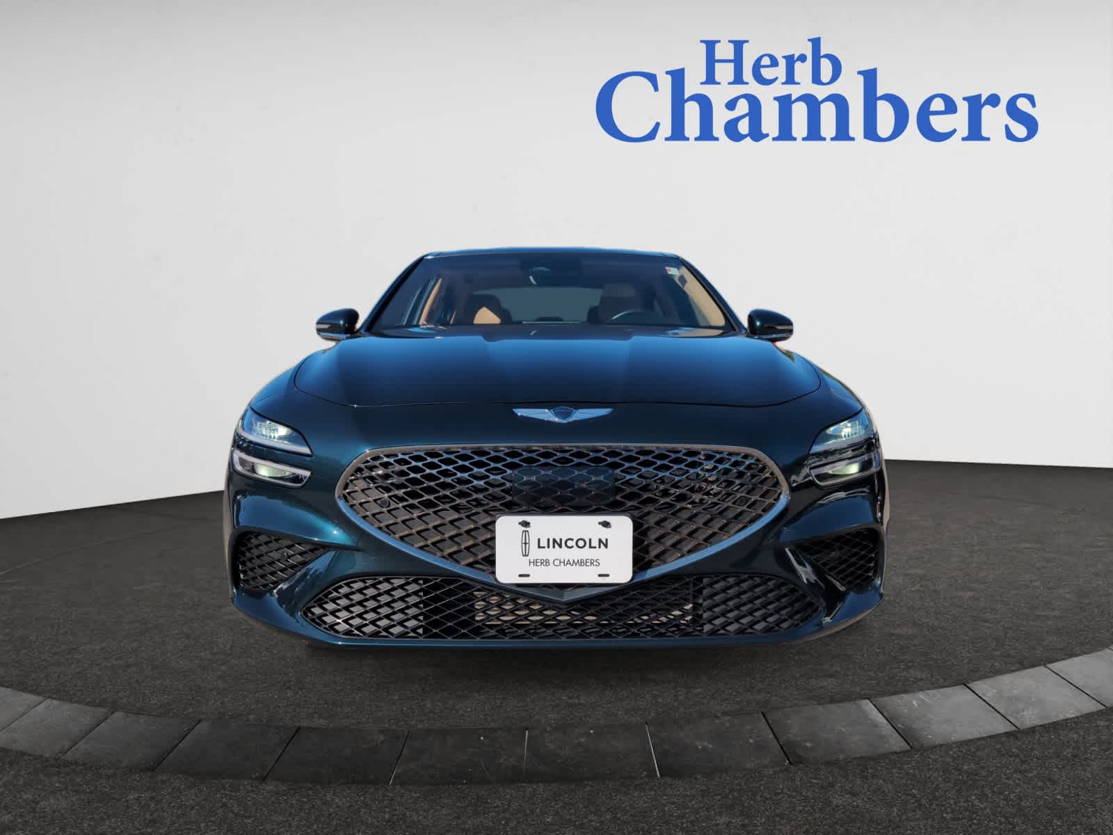2022 Genesis G70 2.0T photo 2
