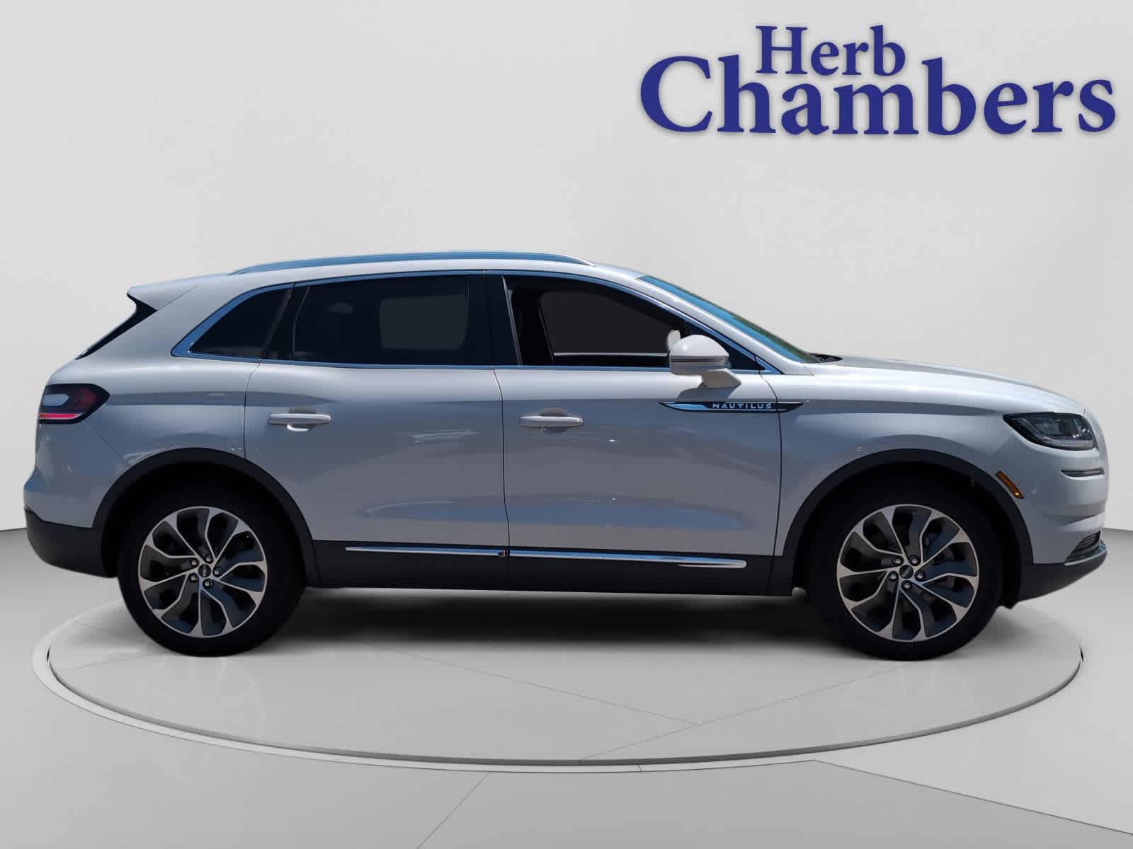 used 2023 Lincoln Nautilus car, priced at $35,998