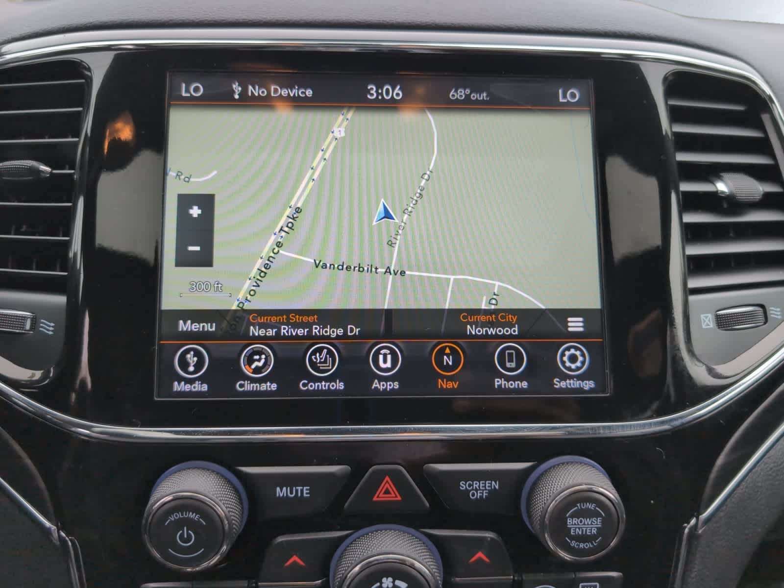 used 2020 Jeep Grand Cherokee car, priced at $21,398