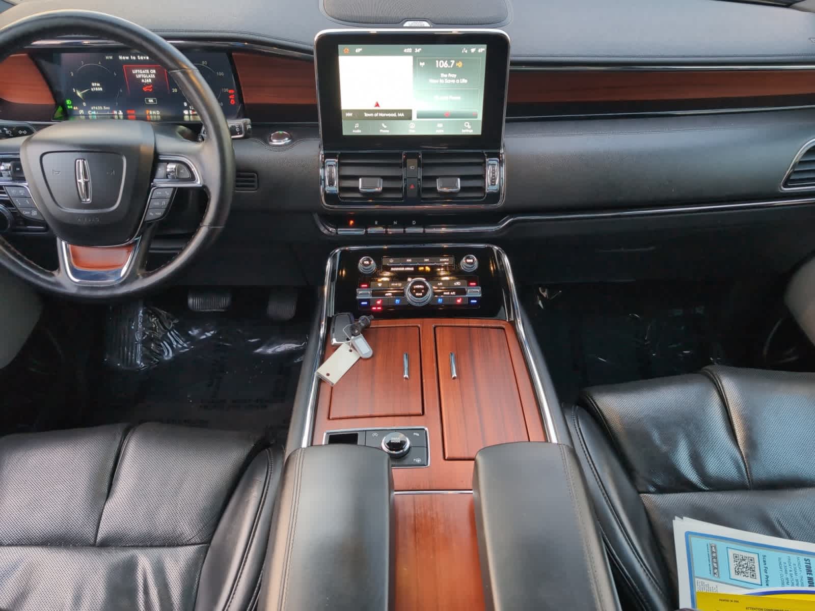 used 2021 Lincoln Navigator car, priced at $45,998