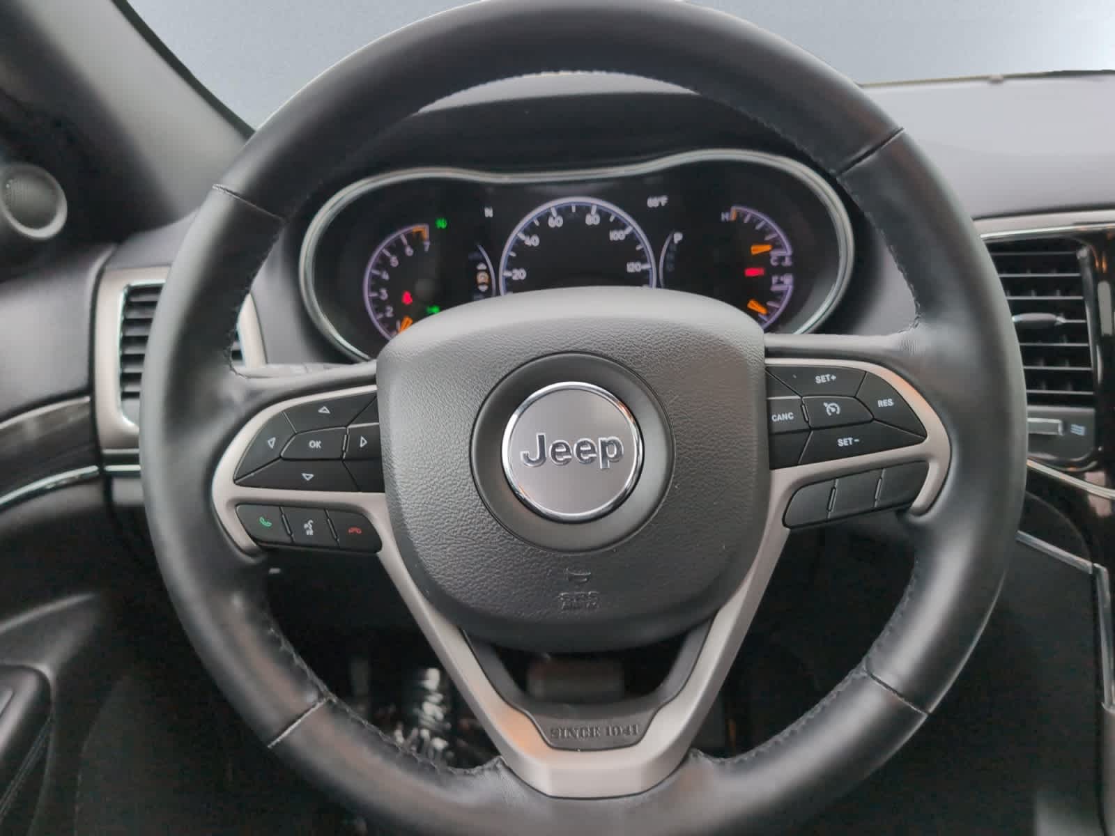 used 2020 Jeep Grand Cherokee car, priced at $21,398