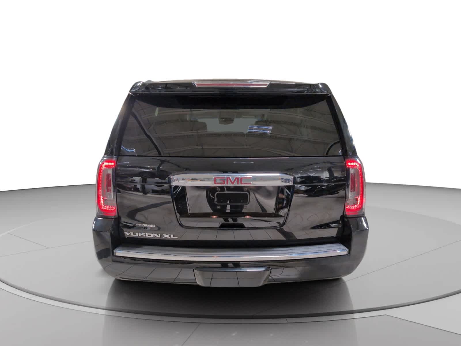 used 2020 GMC Yukon XL car, priced at $39,998