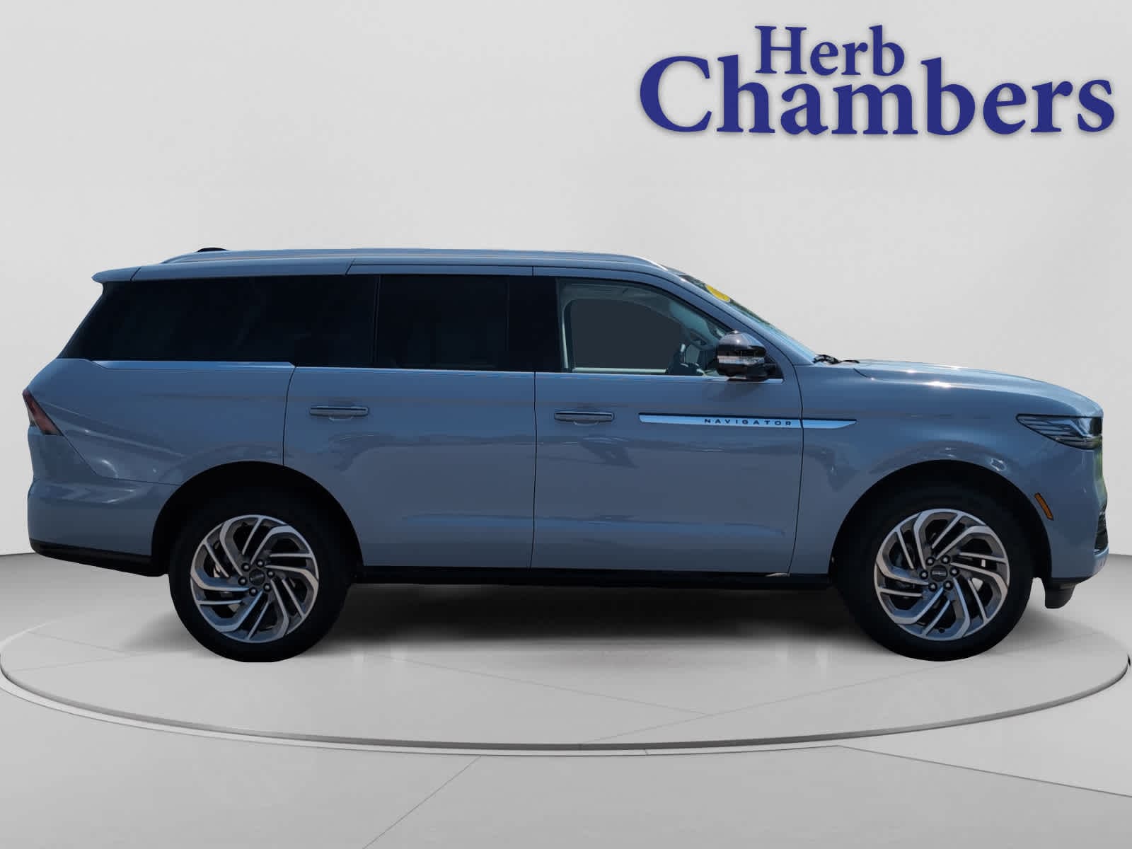 used 2026 Lincoln Navigator car, priced at $96,077
