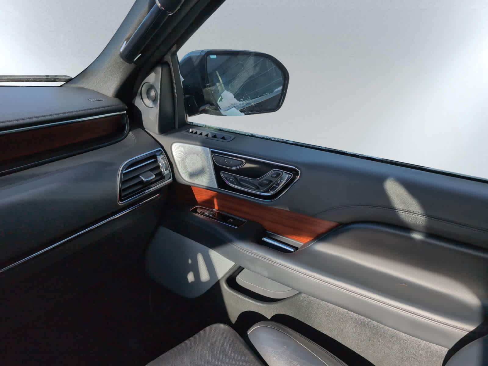 used 2023 Lincoln Navigator L car, priced at $59,998