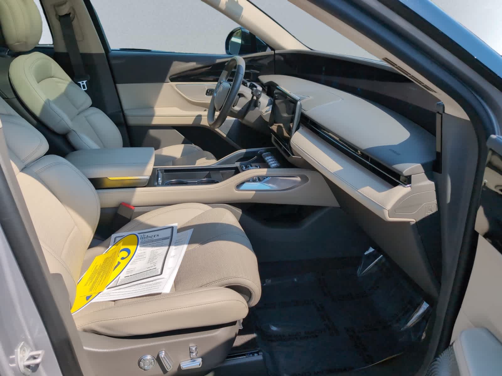 used 2025 Lincoln Nautilus car, priced at $57,298