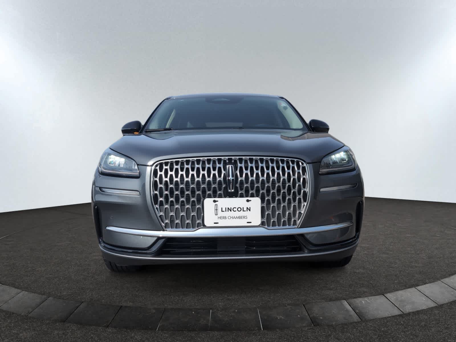 2025 Lincoln Corsair Premiere photo 2