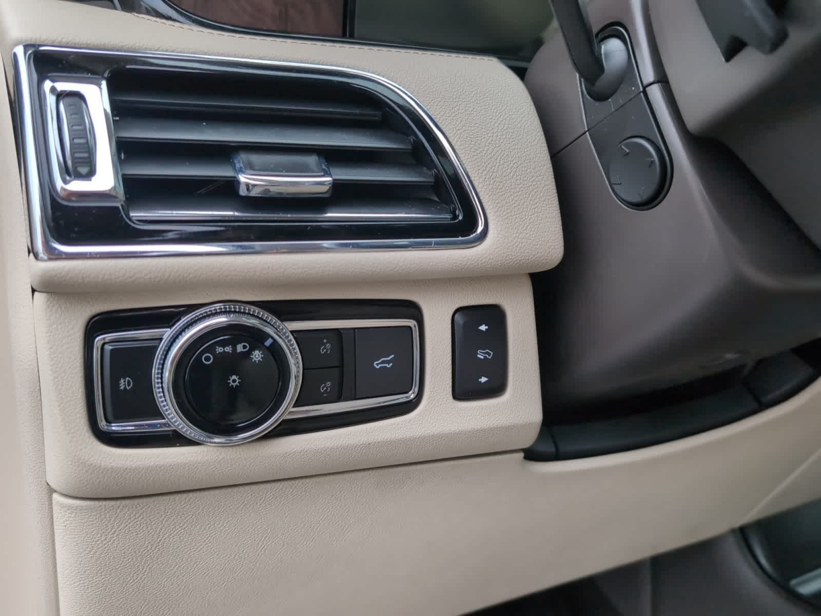used 2020 Lincoln Navigator car, priced at $35,198