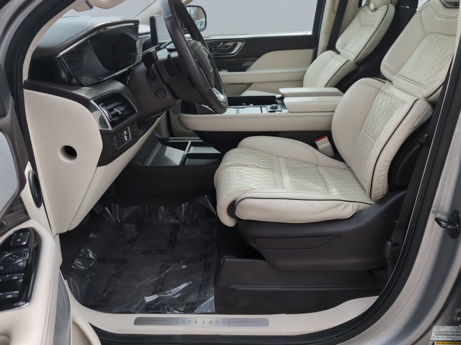 used 2022 Lincoln Navigator car, priced at $48,798