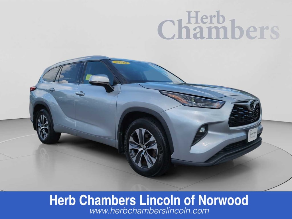 Used 2022 Toyota Highlander XLE SUV
