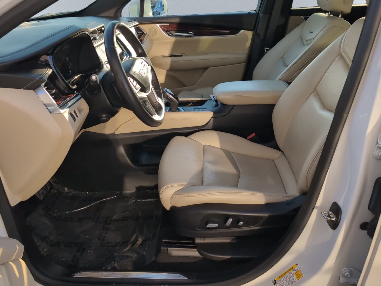 used 2018 Cadillac XT5 car, priced at $17,998