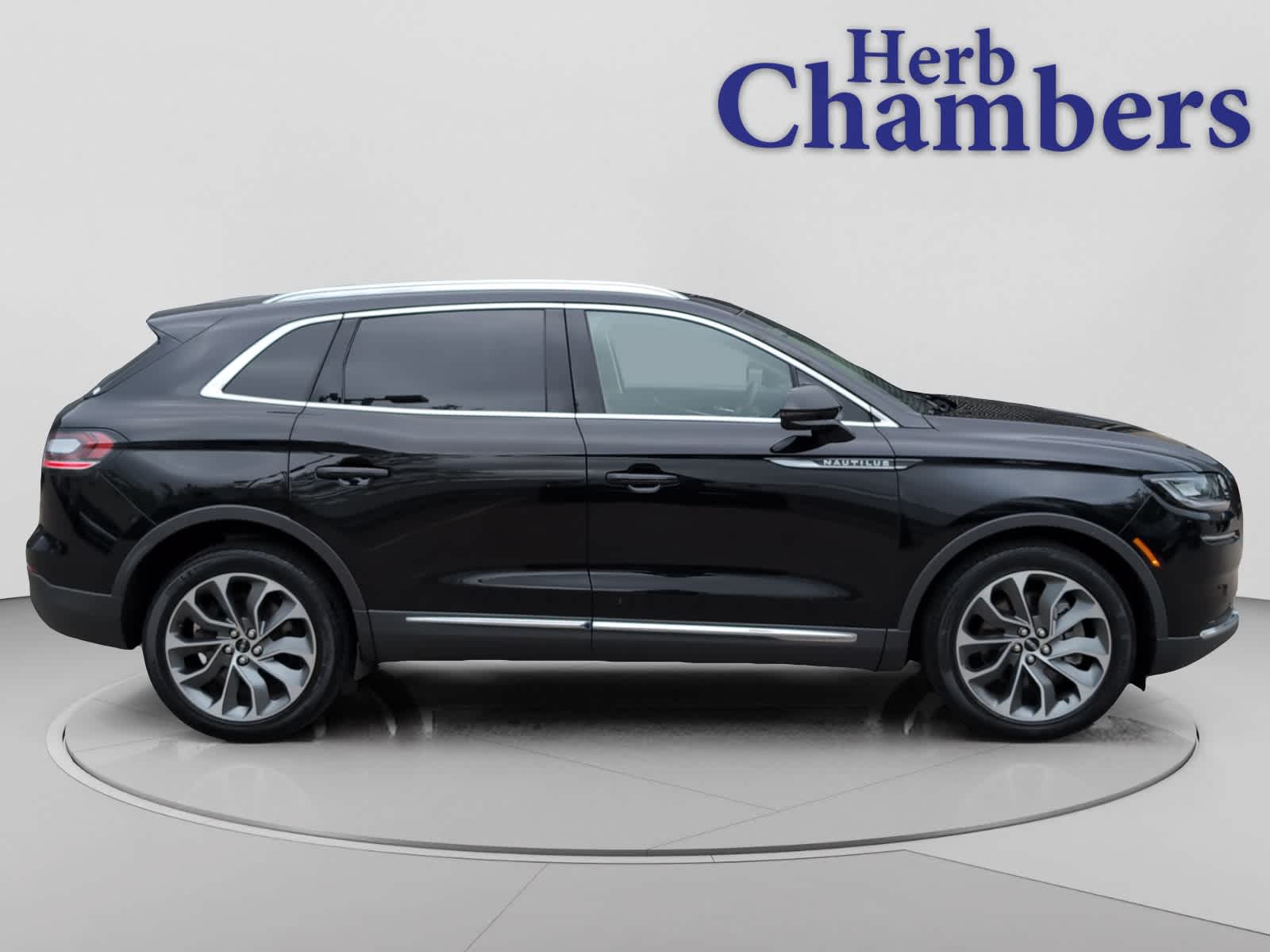 used 2022 Lincoln Nautilus car, priced at $34,698