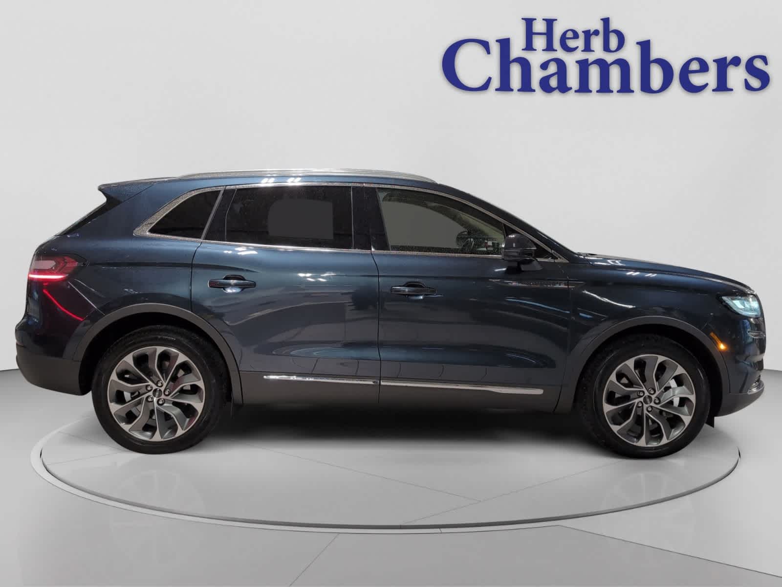 used 2023 Lincoln Nautilus car, priced at $30,998