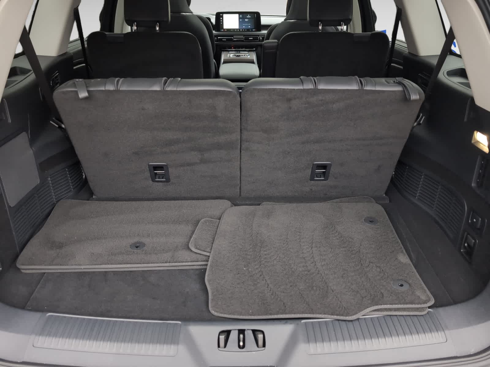 2025 Lincoln Aviator Reserve photo 4