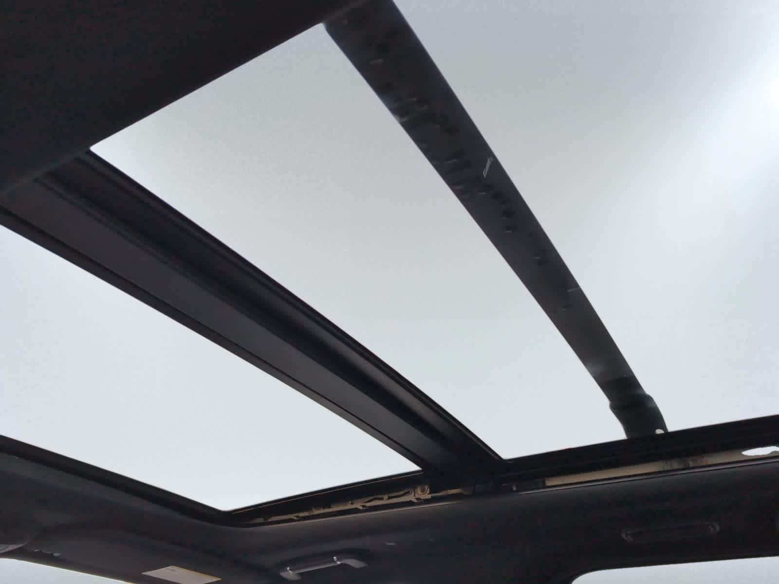 used 2021 Lincoln Navigator car, priced at $45,998