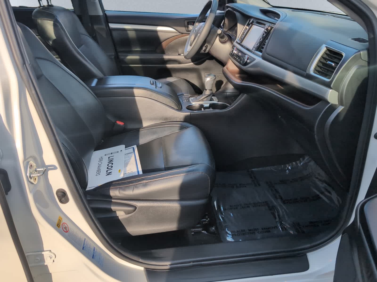 used 2016 Toyota Highlander car, priced at $14,998