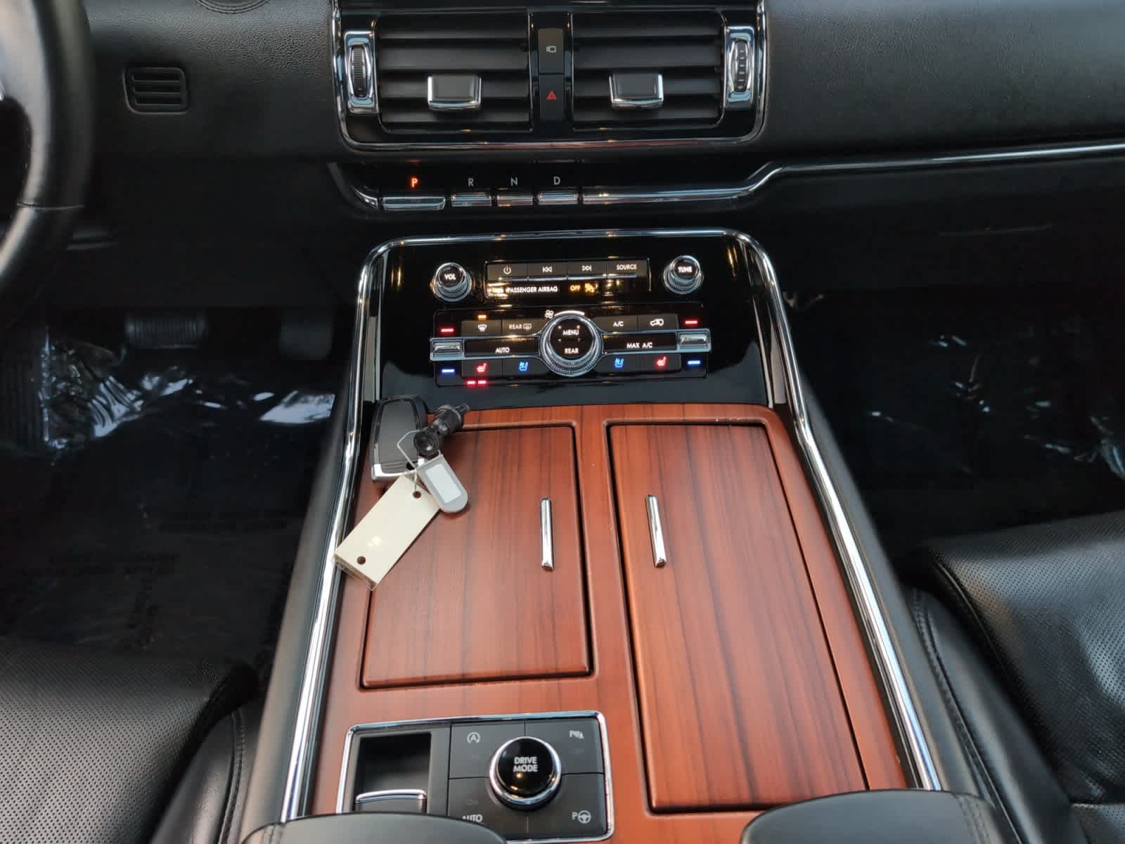 used 2021 Lincoln Navigator car, priced at $45,998