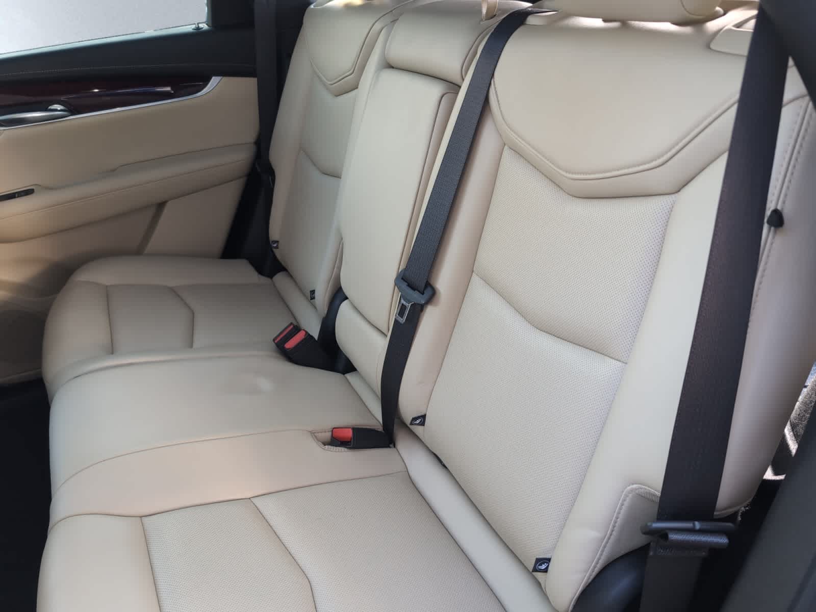 used 2018 Cadillac XT5 car, priced at $17,998