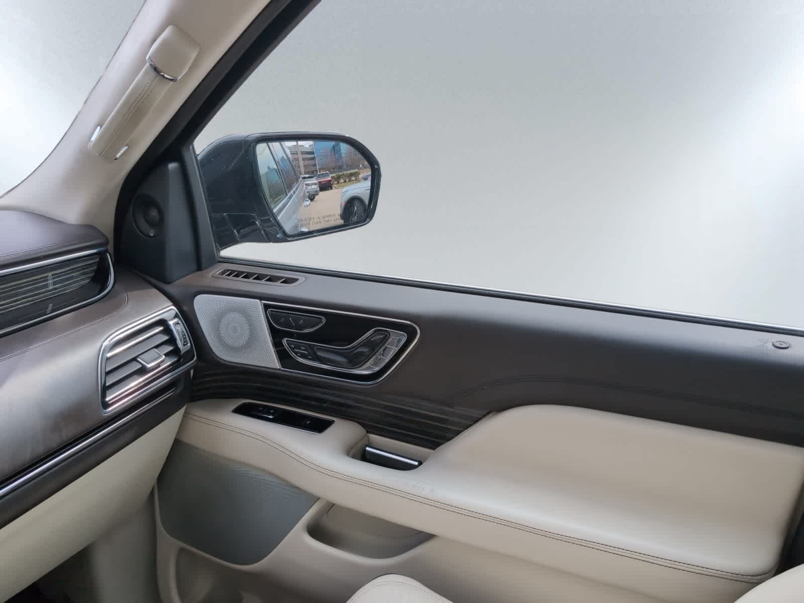 used 2022 Lincoln Navigator car, priced at $48,798