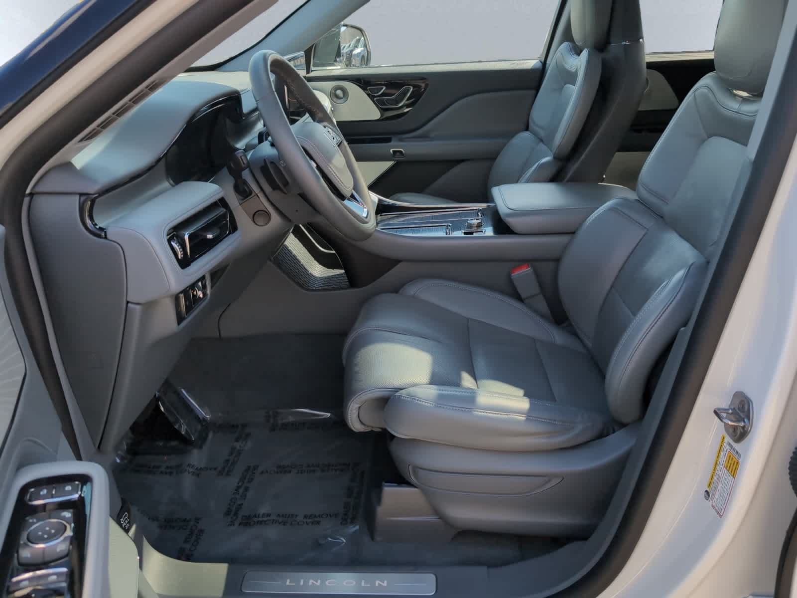 used 2020 Lincoln Aviator car, priced at $31,998