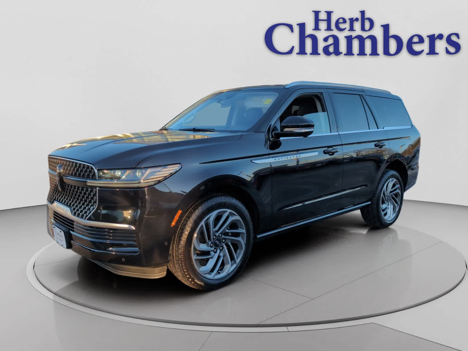 used 2025 Lincoln Navigator car, priced at $101,998