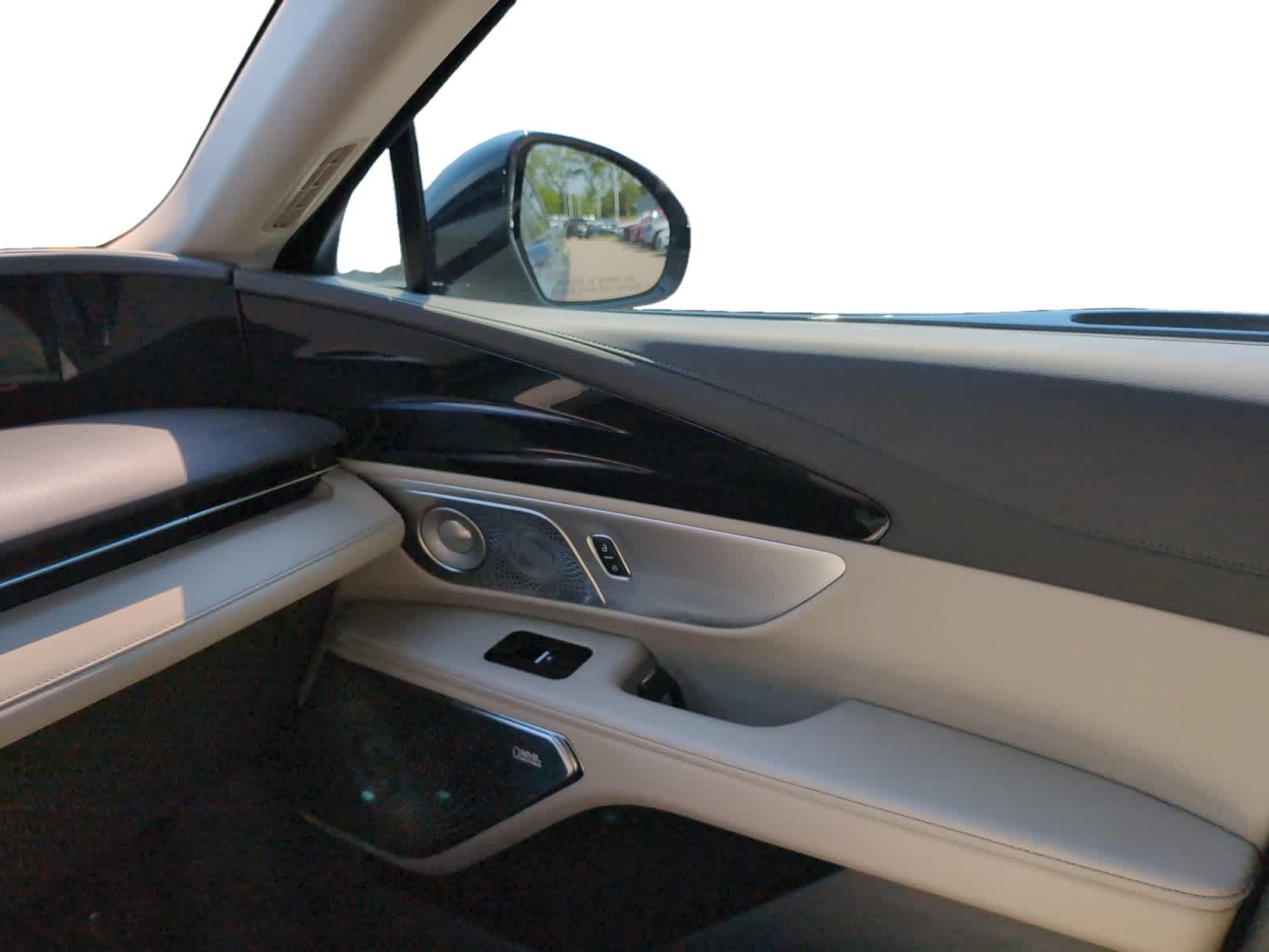 used 2025 Lincoln Nautilus car, priced at $57,298