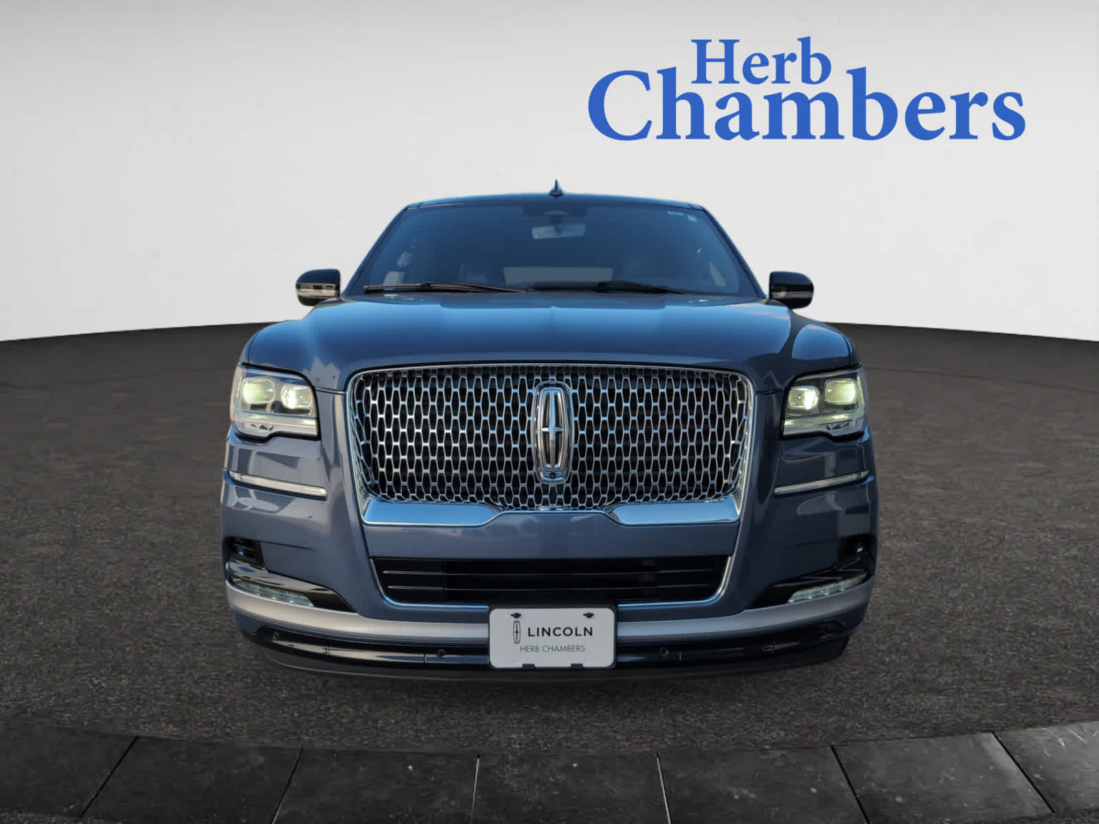 2022 Lincoln Navigator Reserve L photo 2