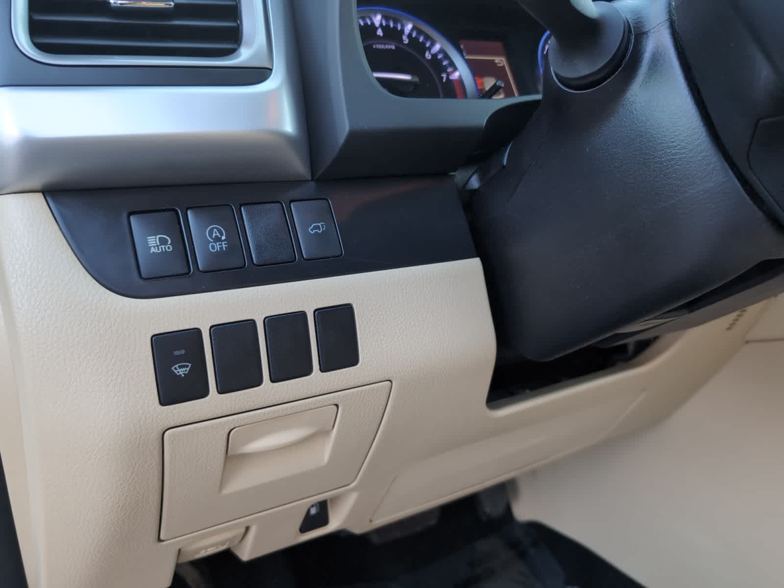 used 2018 Toyota Highlander car, priced at $23,998