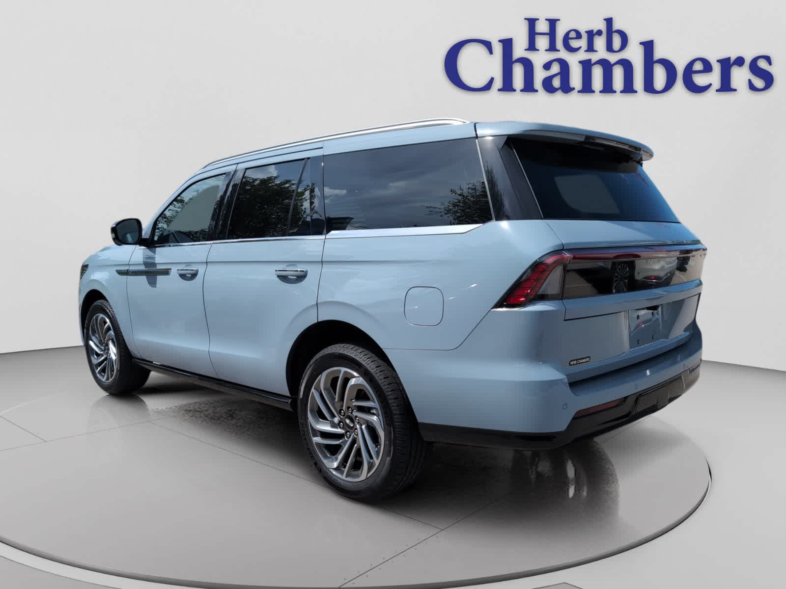 used 2026 Lincoln Navigator car, priced at $96,077