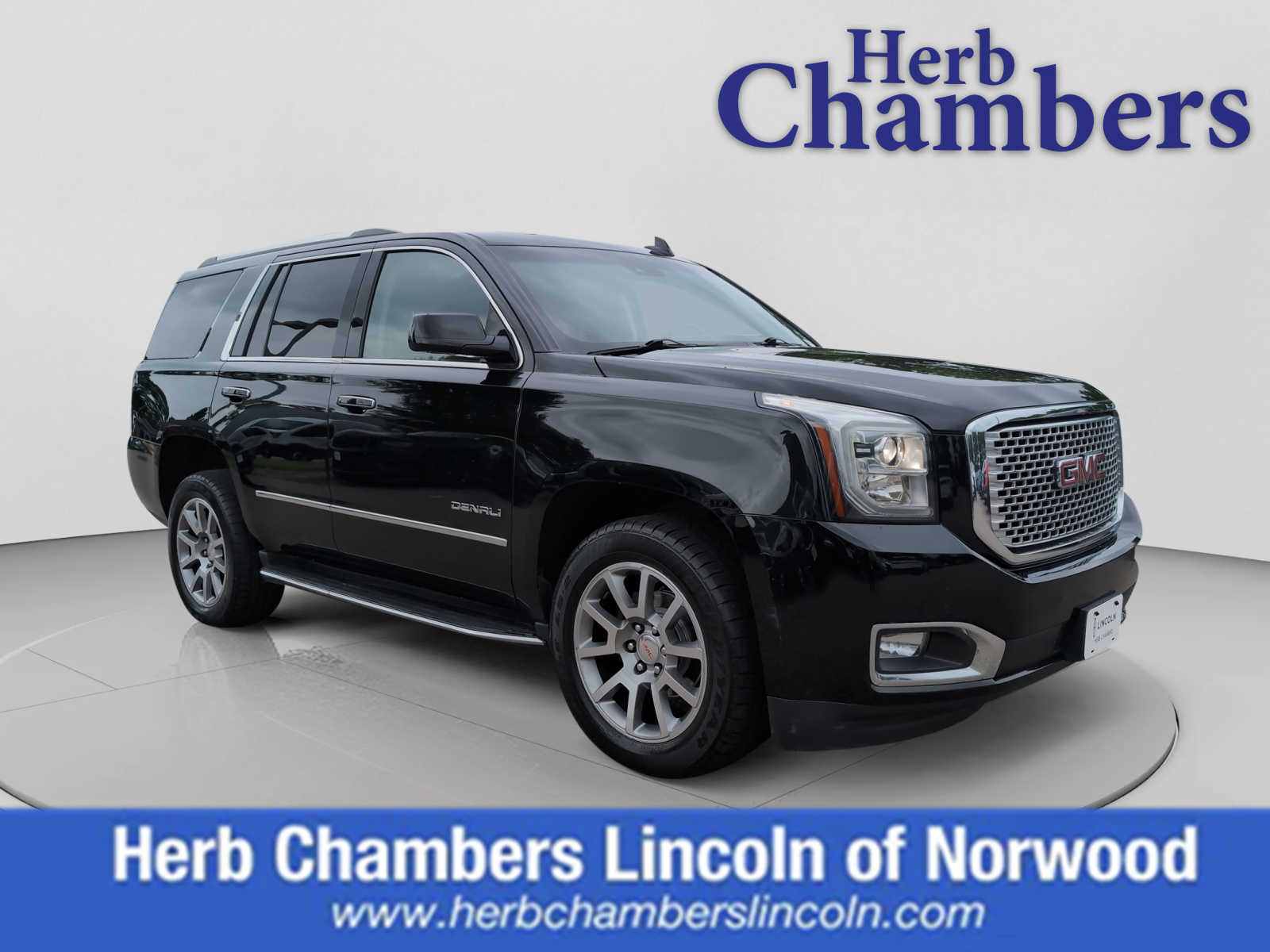 2017 GMC Yukon 4WD Denali's photo