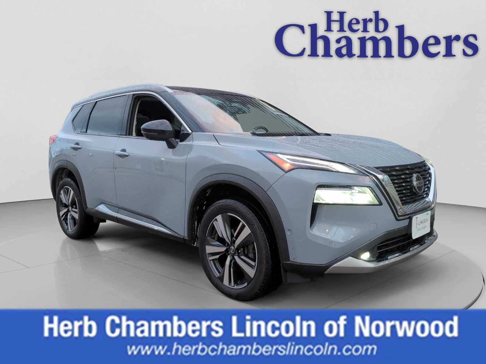 2021 Nissan Rogue Platinum's photo