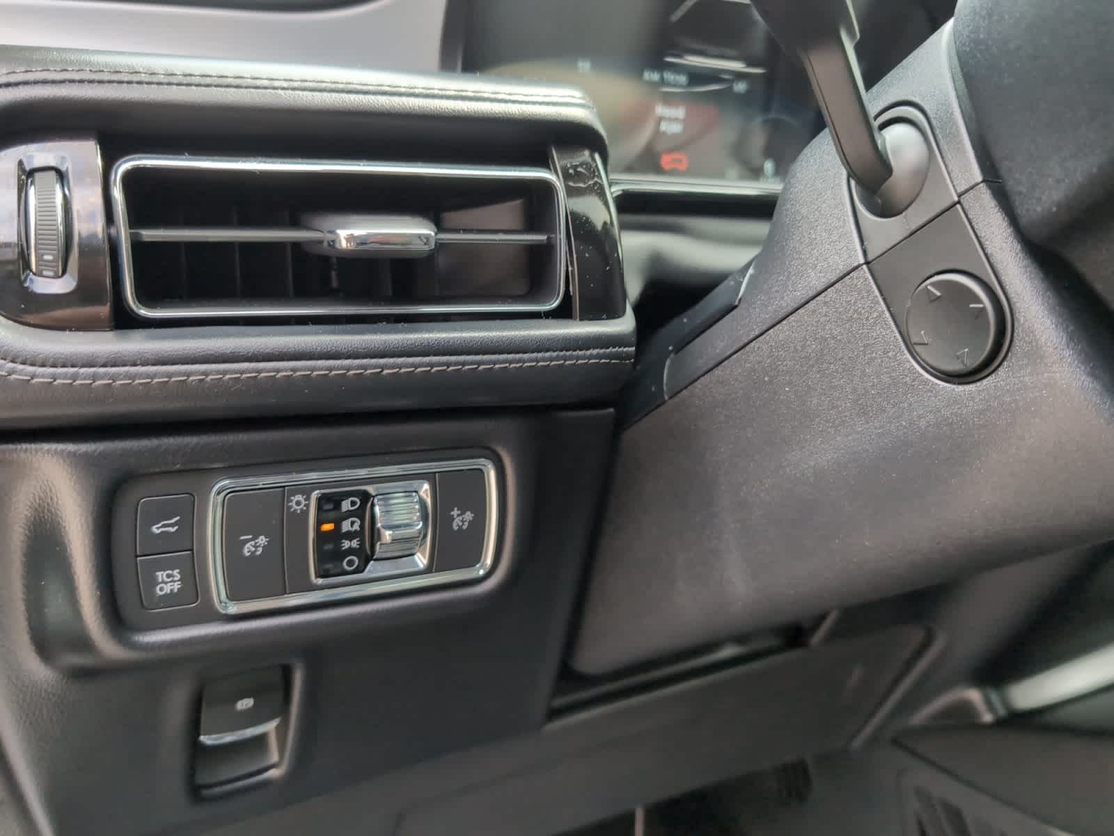 used 2022 Lincoln Nautilus car, priced at $31,898