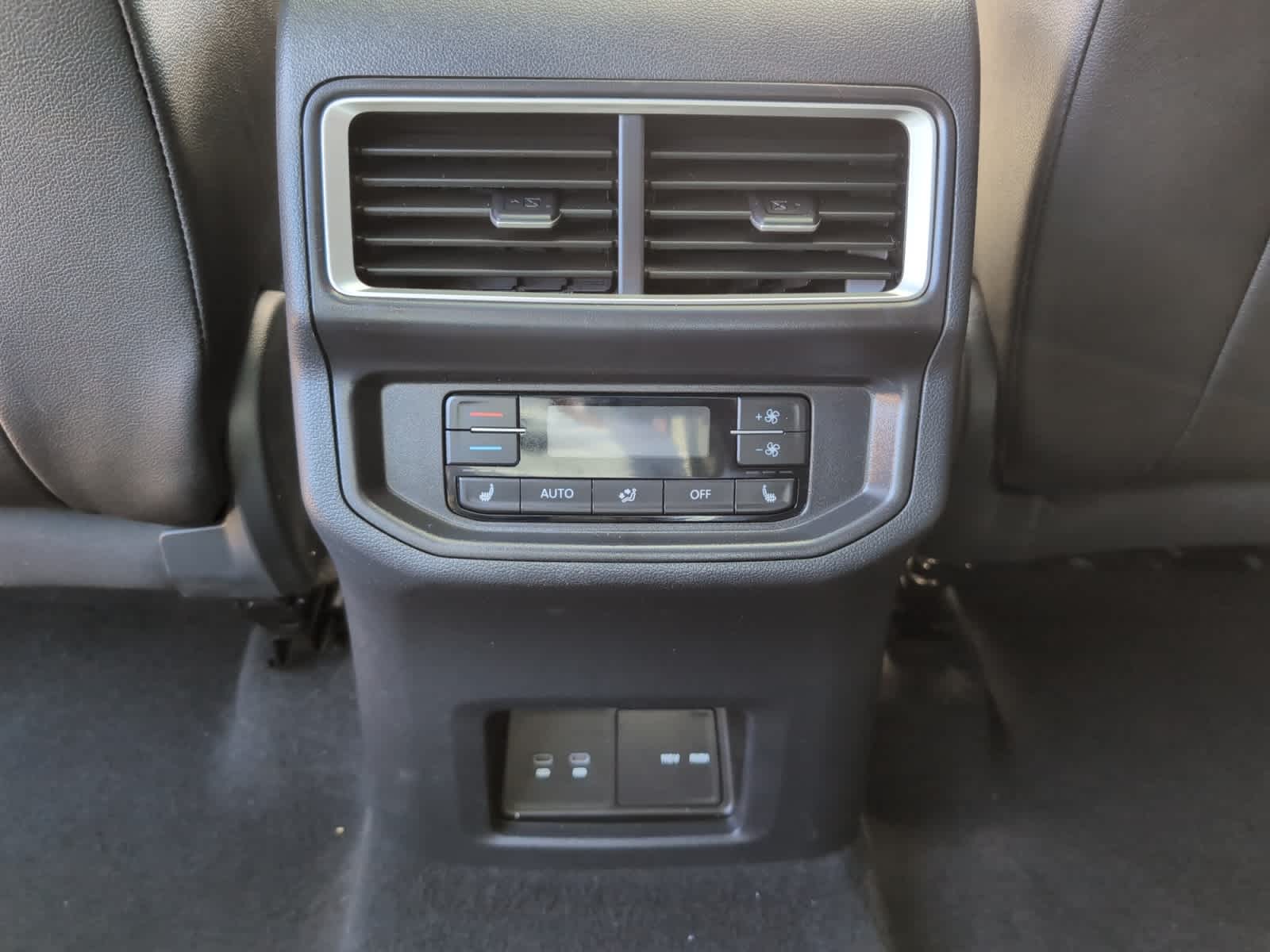 used 2025 Volkswagen Atlas car, priced at $44,398