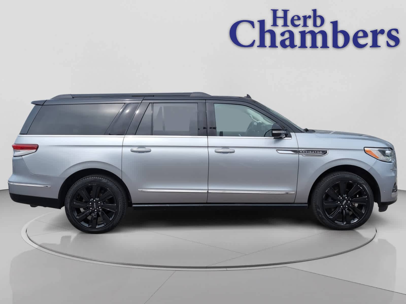 used 2022 Lincoln Navigator car, priced at $48,798