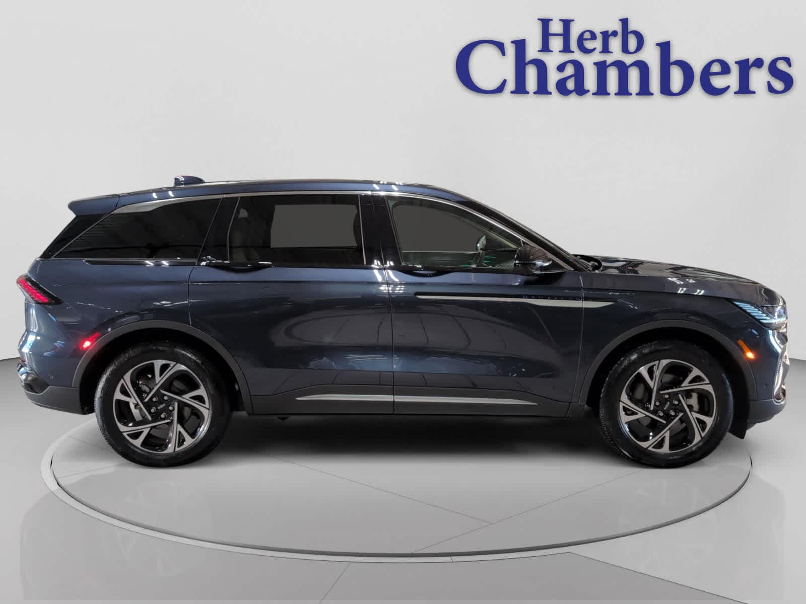 used 2024 Lincoln Nautilus car, priced at $50,998