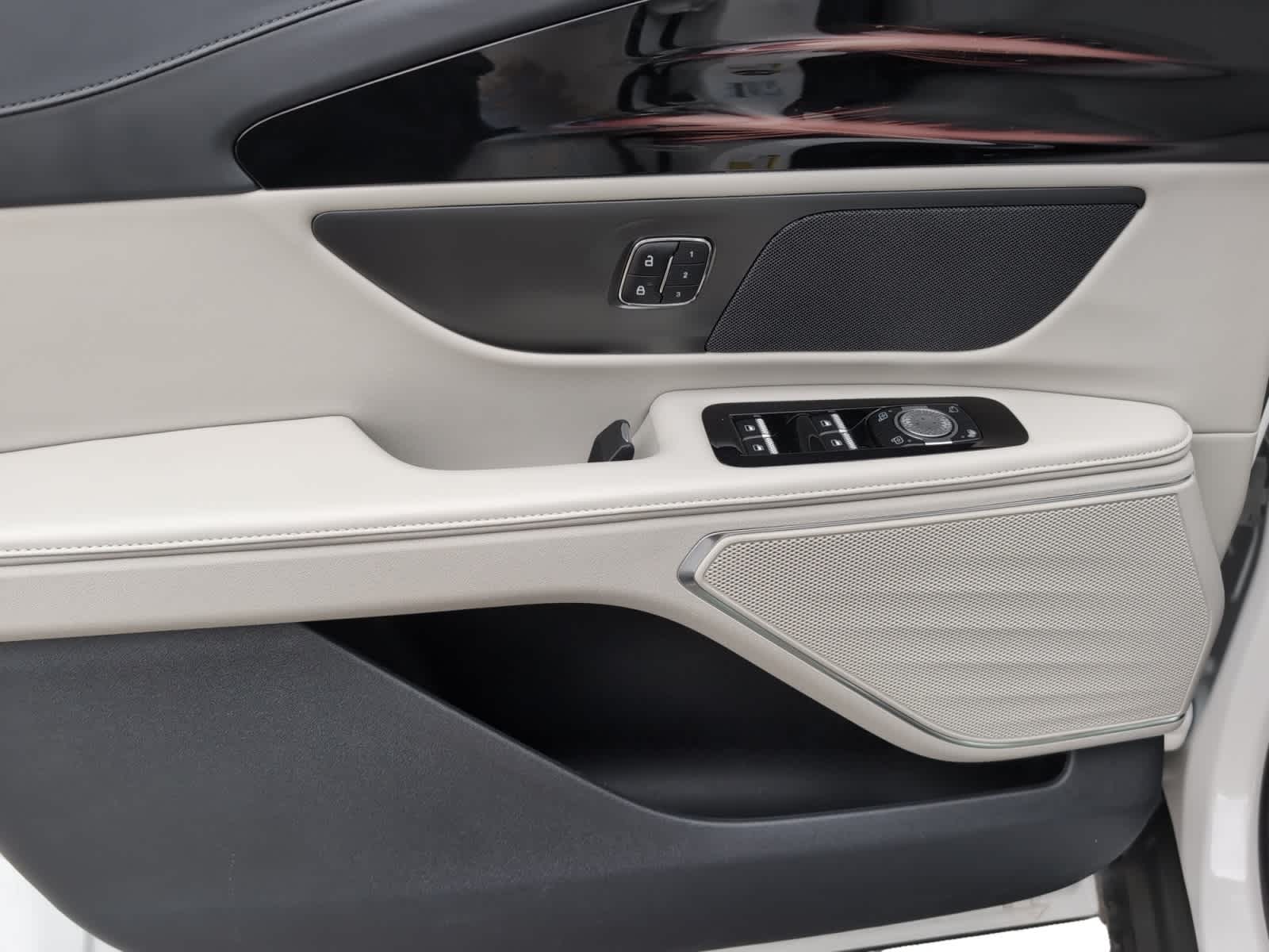 used 2026 Lincoln Nautilus car, priced at $52,848