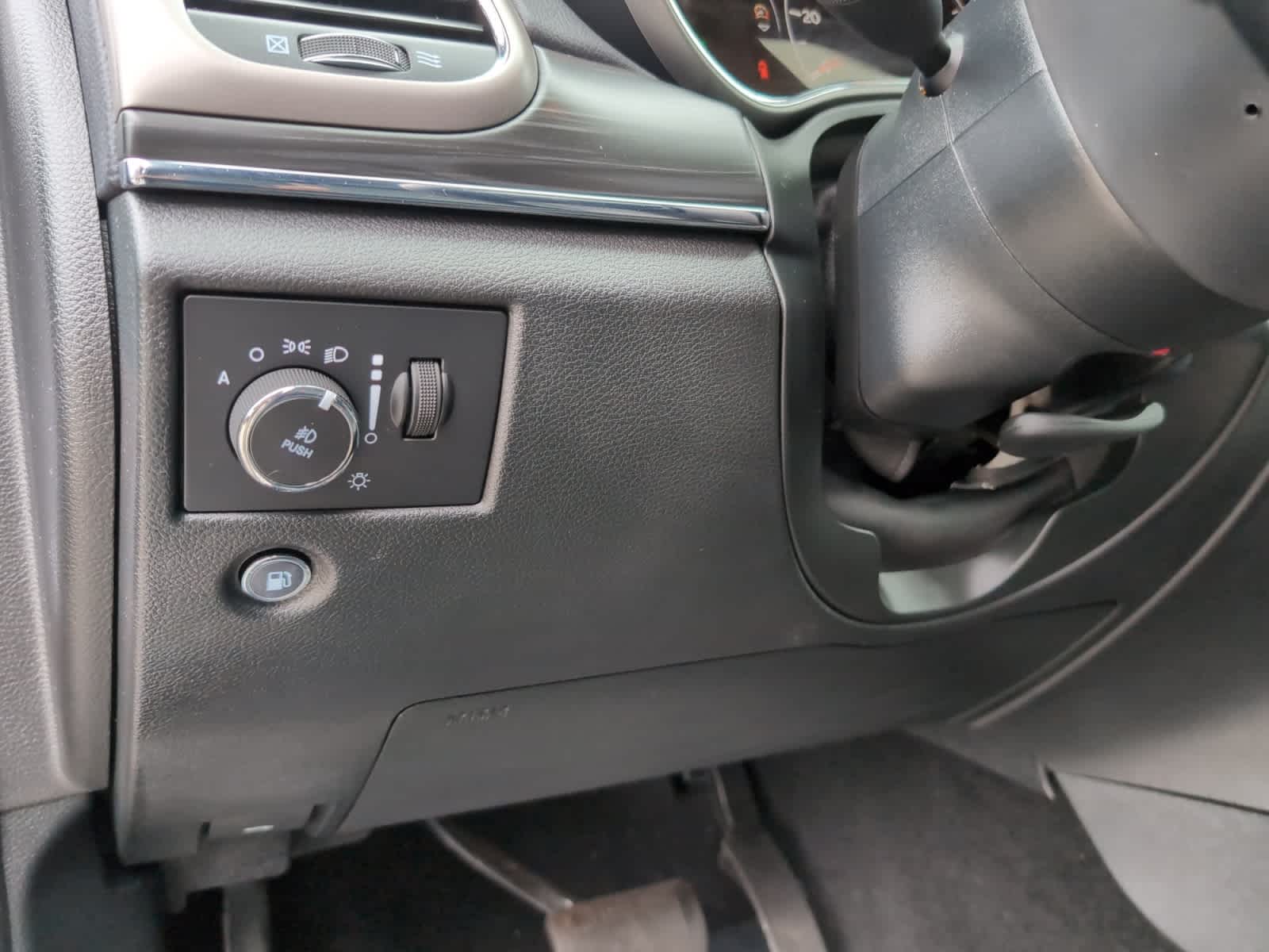 used 2020 Jeep Grand Cherokee car, priced at $21,398