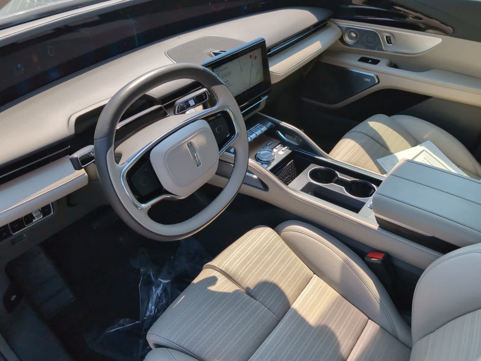 used 2025 Lincoln Nautilus car, priced at $57,298