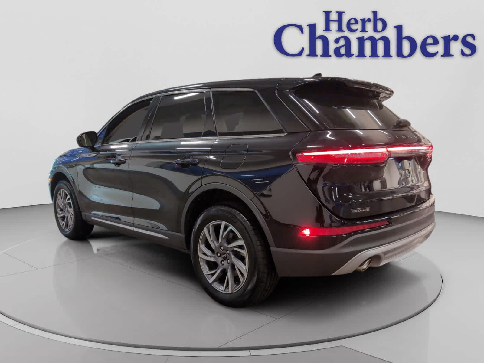 used 2025 Lincoln Corsair car, priced at $41,998