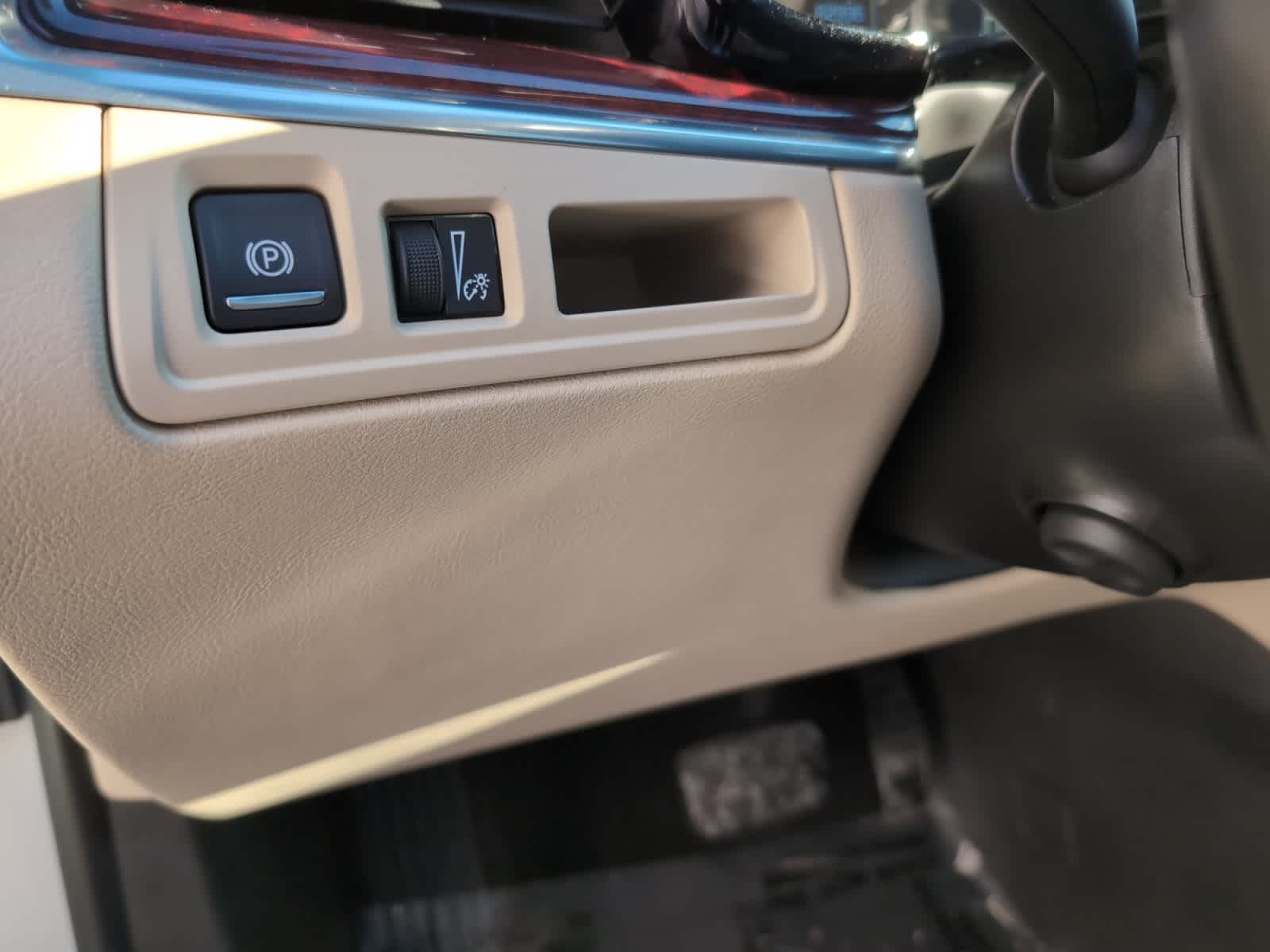 used 2018 Cadillac XT5 car, priced at $17,998