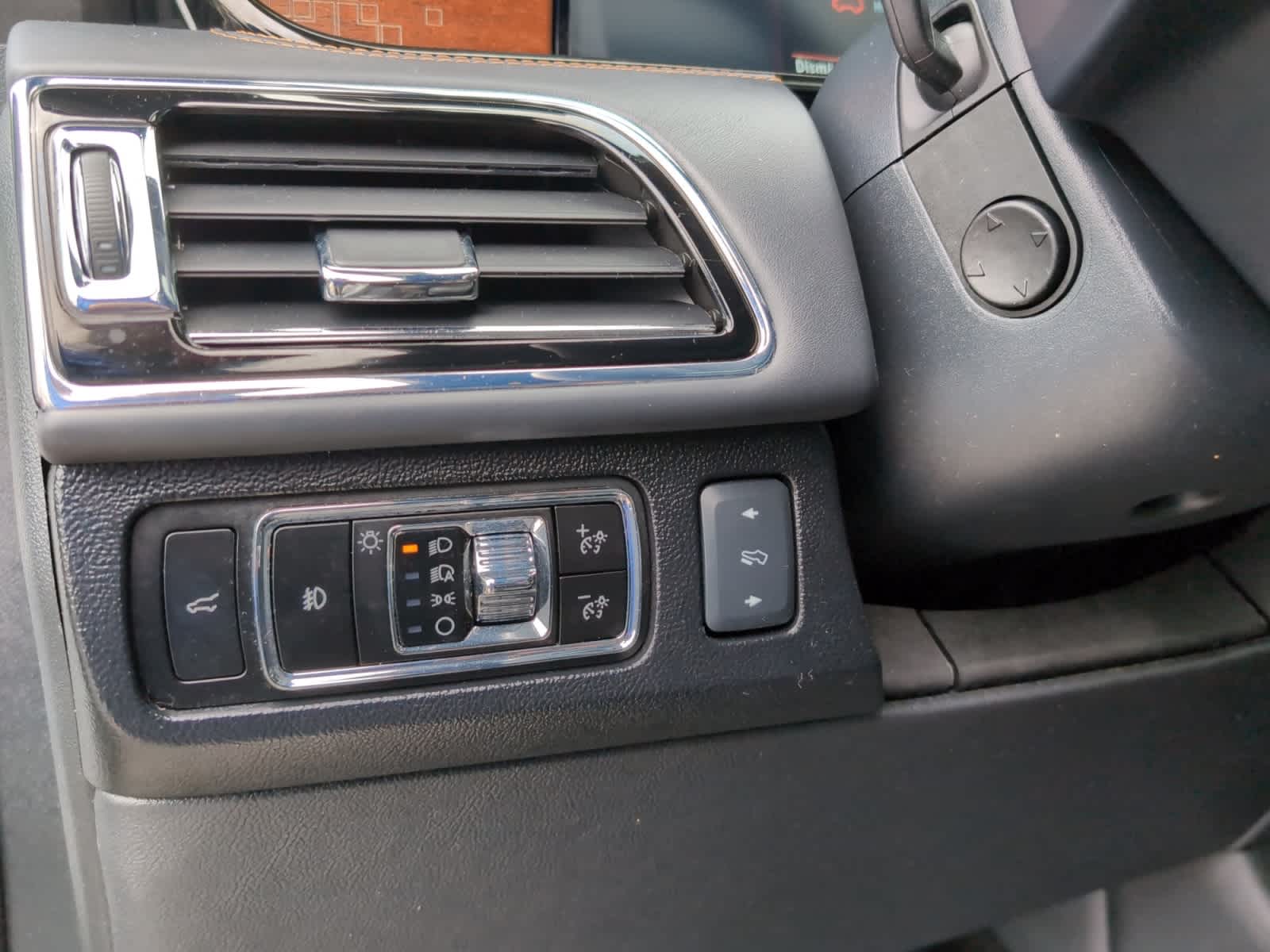 used 2024 Lincoln Navigator L car, priced at $77,698