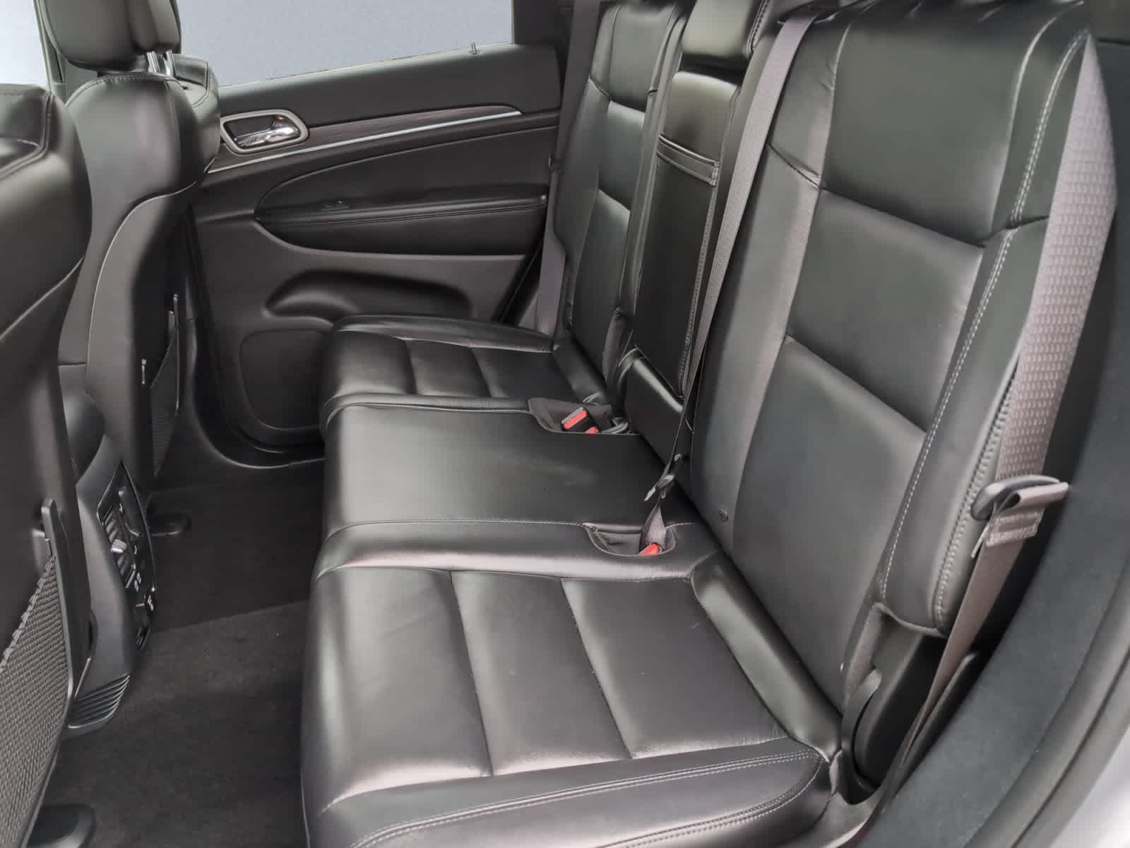 used 2020 Jeep Grand Cherokee car, priced at $21,398