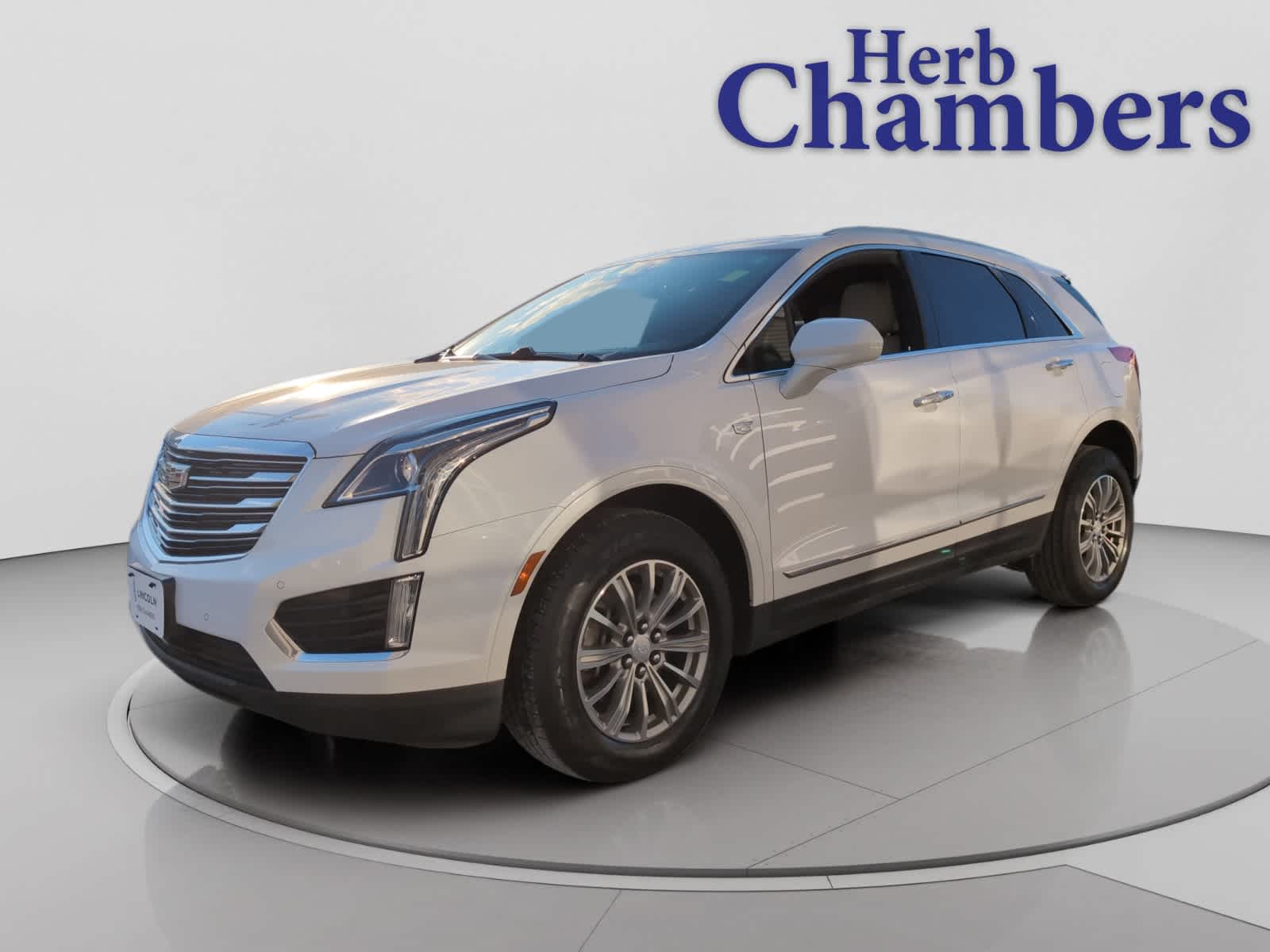 used 2018 Cadillac XT5 car, priced at $17,998