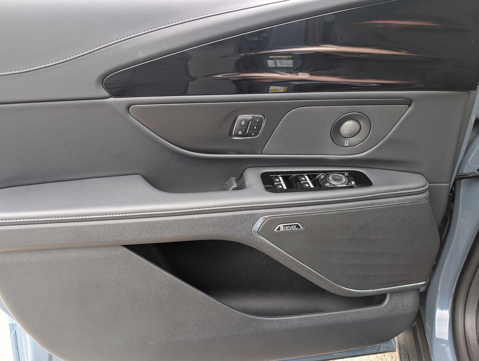 used 2026 Lincoln Nautilus car, priced at $56,570