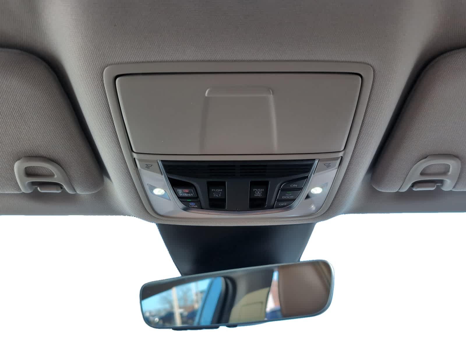 used 2024 Acura MDX car, priced at $44,998